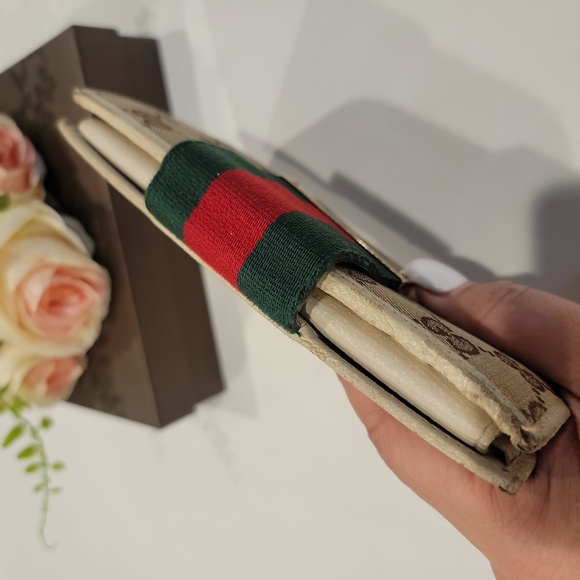 Authentic Gucci wallet - Picture 6 of 10